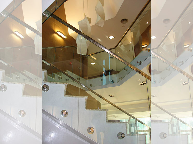 Cristaleria_Derenzi_Escalera