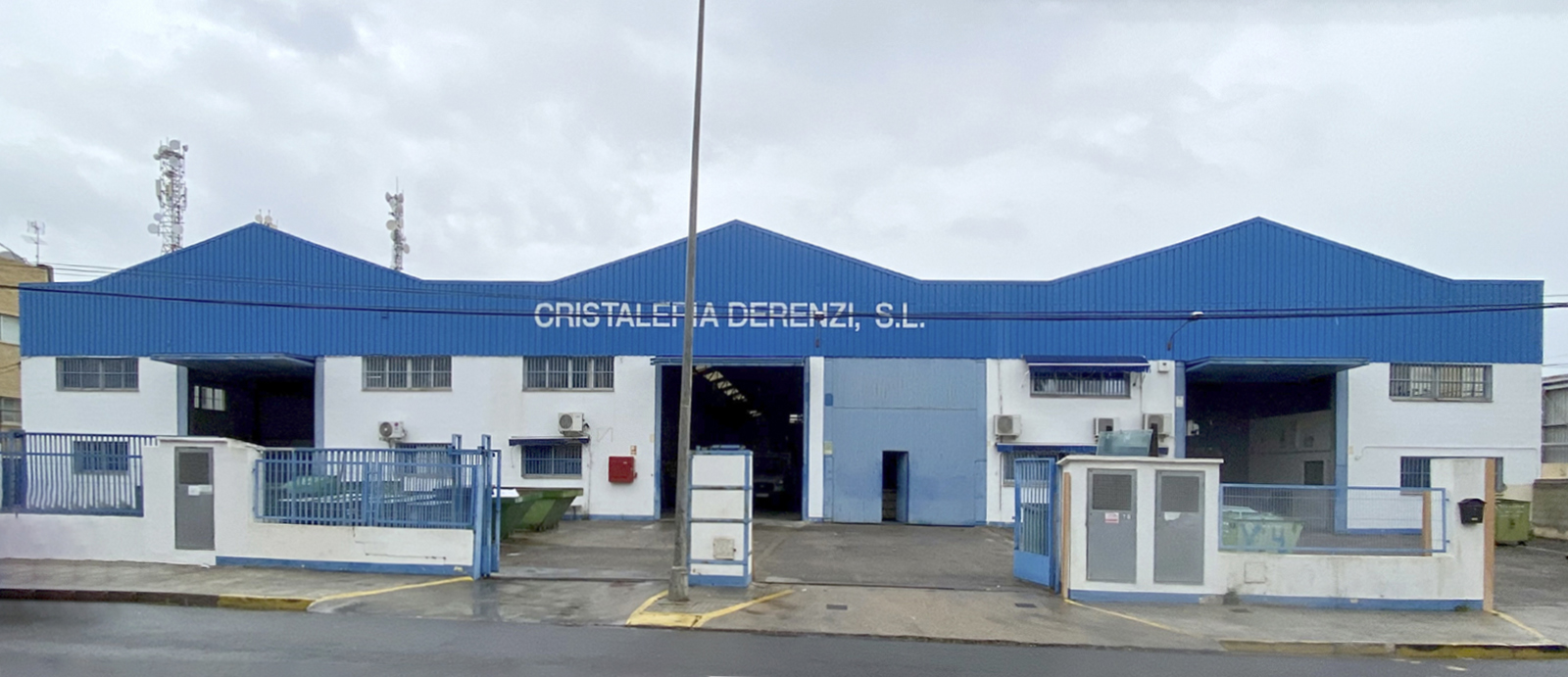Derenzi_Slide_Fachada Cristaleria_Derenzi